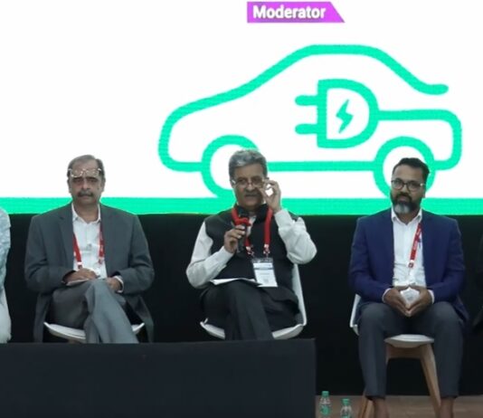 Krishna Bhojkar, Partner at Bhojkar Consulting (Moderator); Nitesh Shah, Founder and CEO of DContour LiteTech; Hrishikesh Kamat, Managing Partner and CEO of Shalaka Connected Devices; Founder of Shalaka Connected Devices LLP; Dr. Ajay Palkar, Senior General Manager (HoD – Electrical & Electronics), Skoda Auto India; Vishwanath Gaonkar, Associate Director-Hardware of iVP Semiconductor