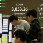 South Korean Chip Stocks Plunge 7.4% Amid AI Fears